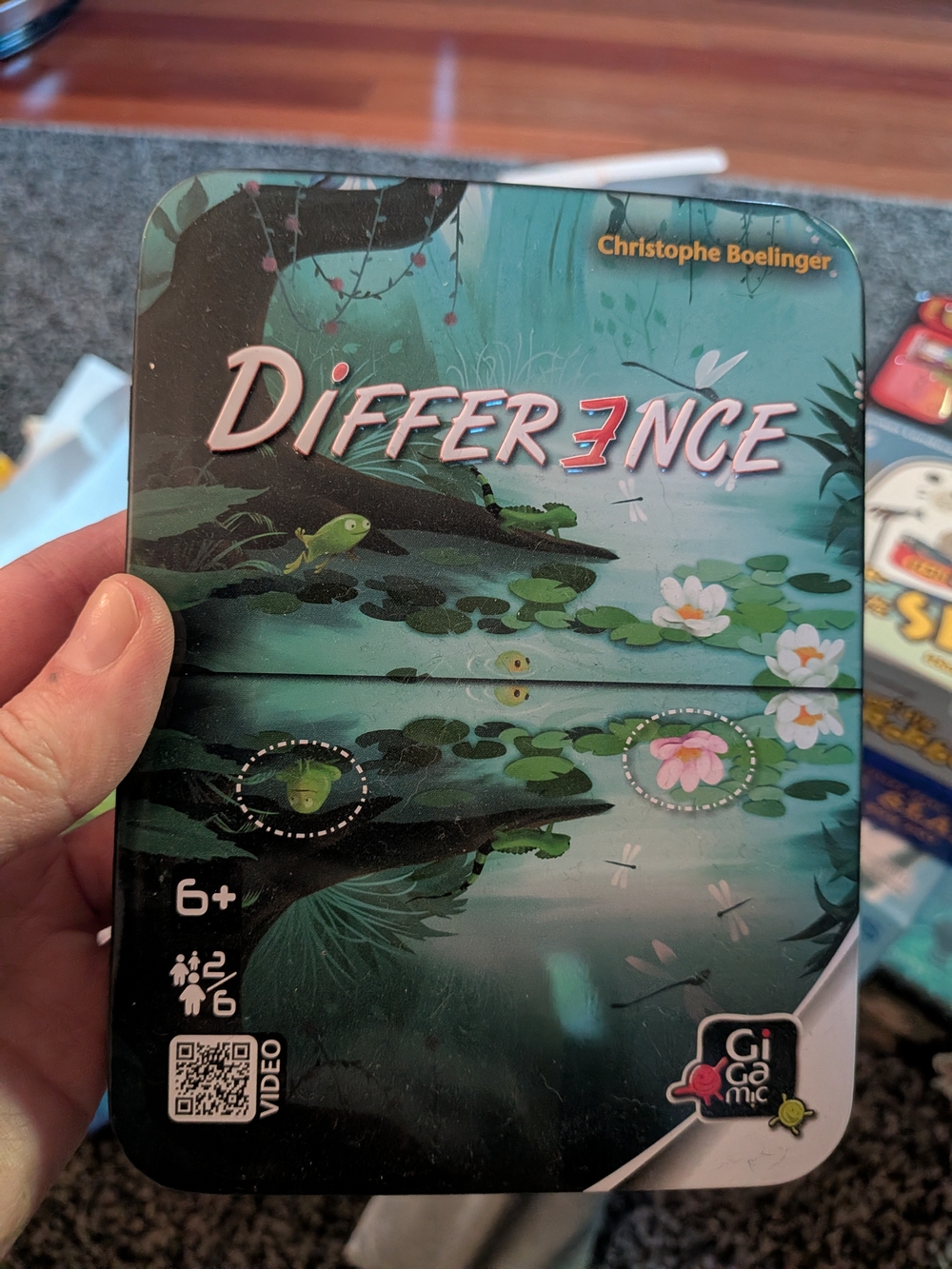 Difference Board Game